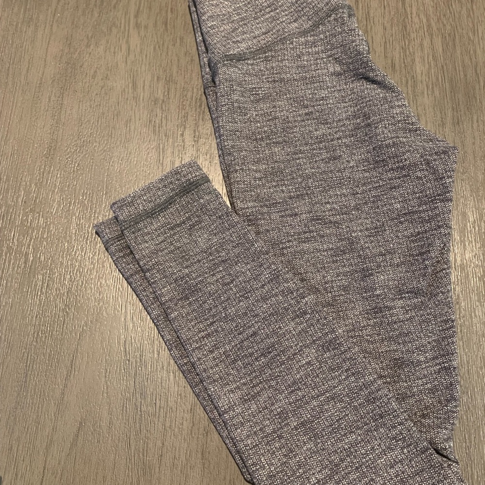 Lululemon Wonder Under High Rise Grey Leggings!